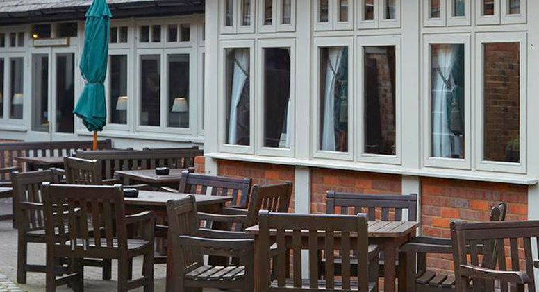 Cock Hotel By Greene King Inns Stony Stratford Exterior foto